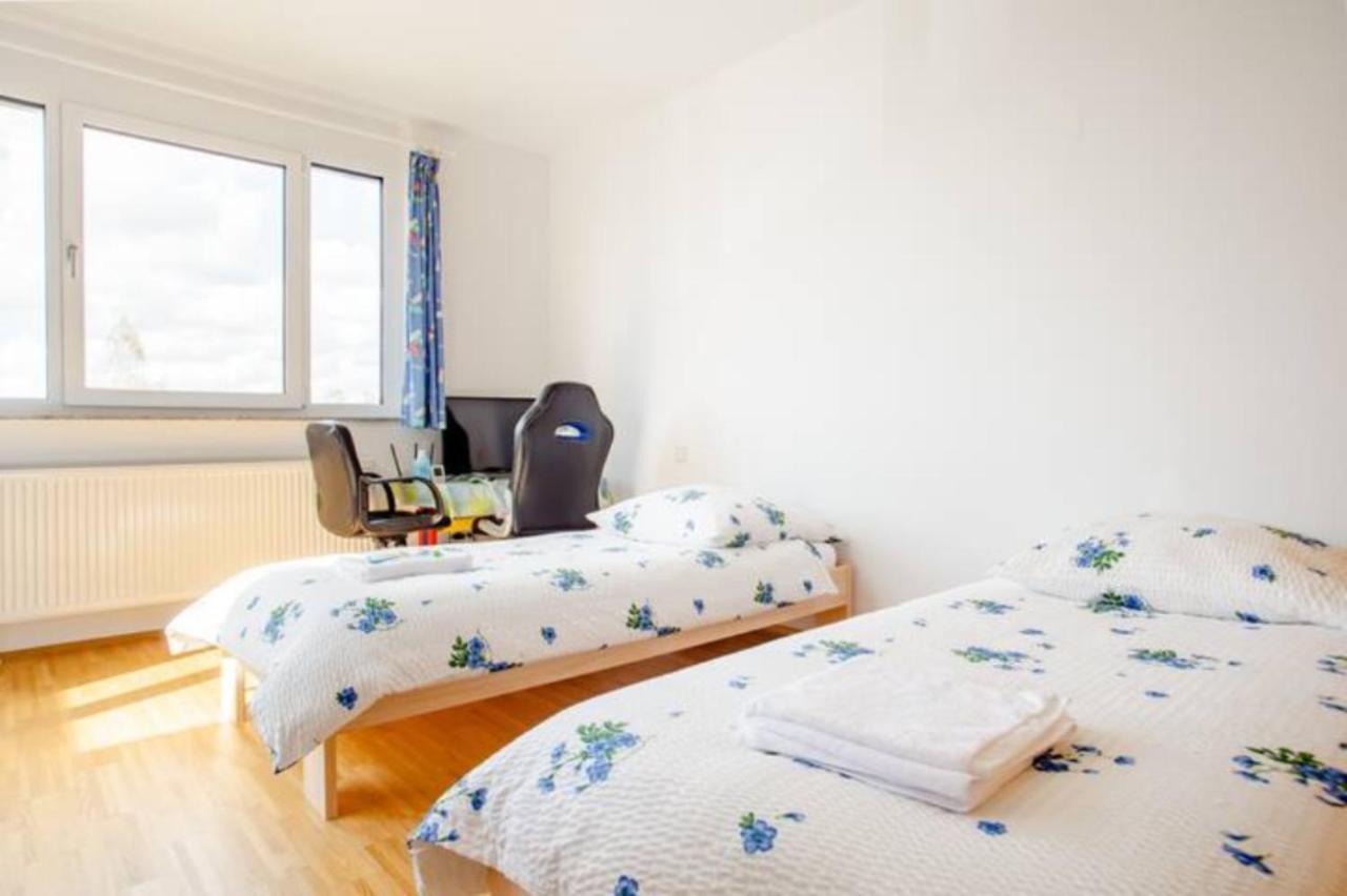 Beautiful Room With Balcony Direction To Messe Hannover Eksteriør billede